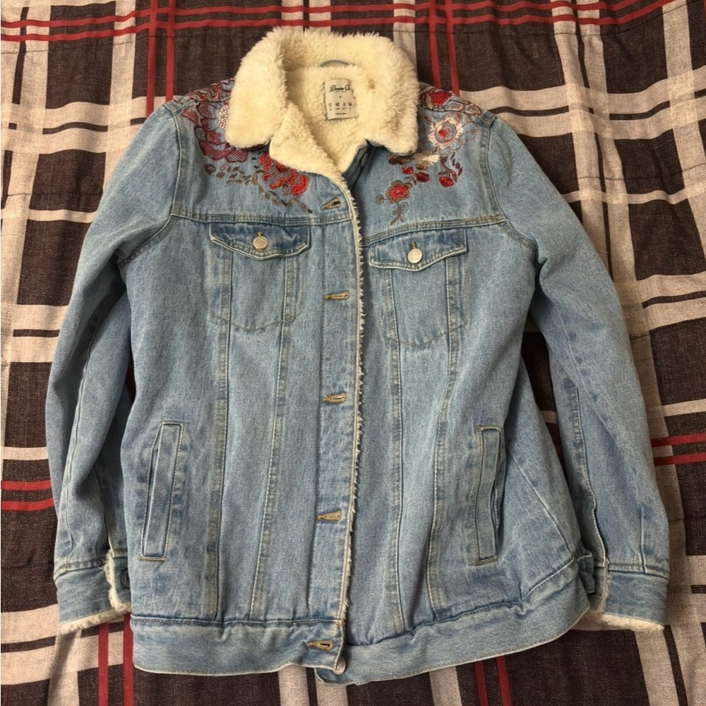 Denim Co Sherpa Lined Denim Jacket Floral Embroidery Women's Medium Blue